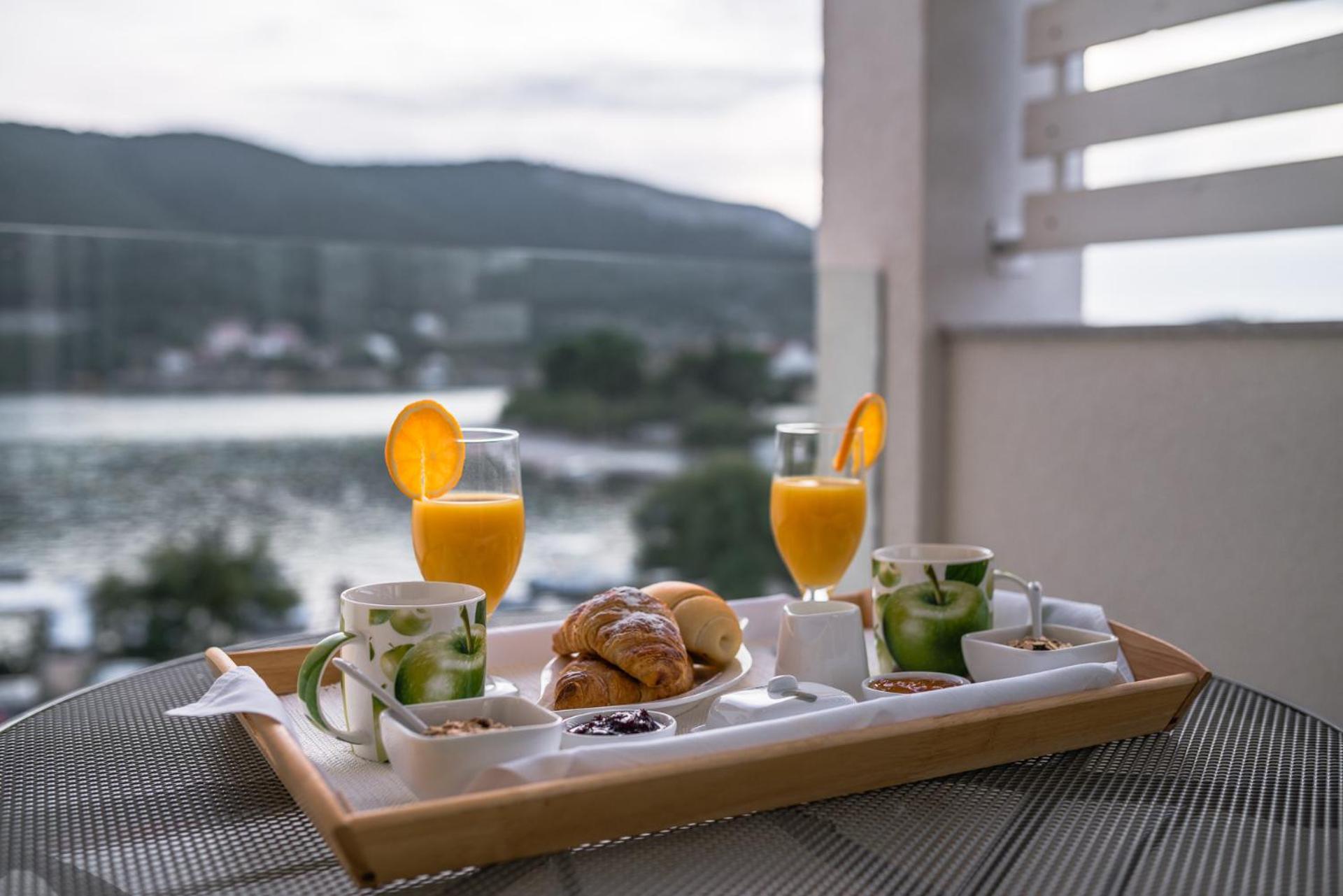 Apartments Holidays Roko Grebastica Luaran gambar