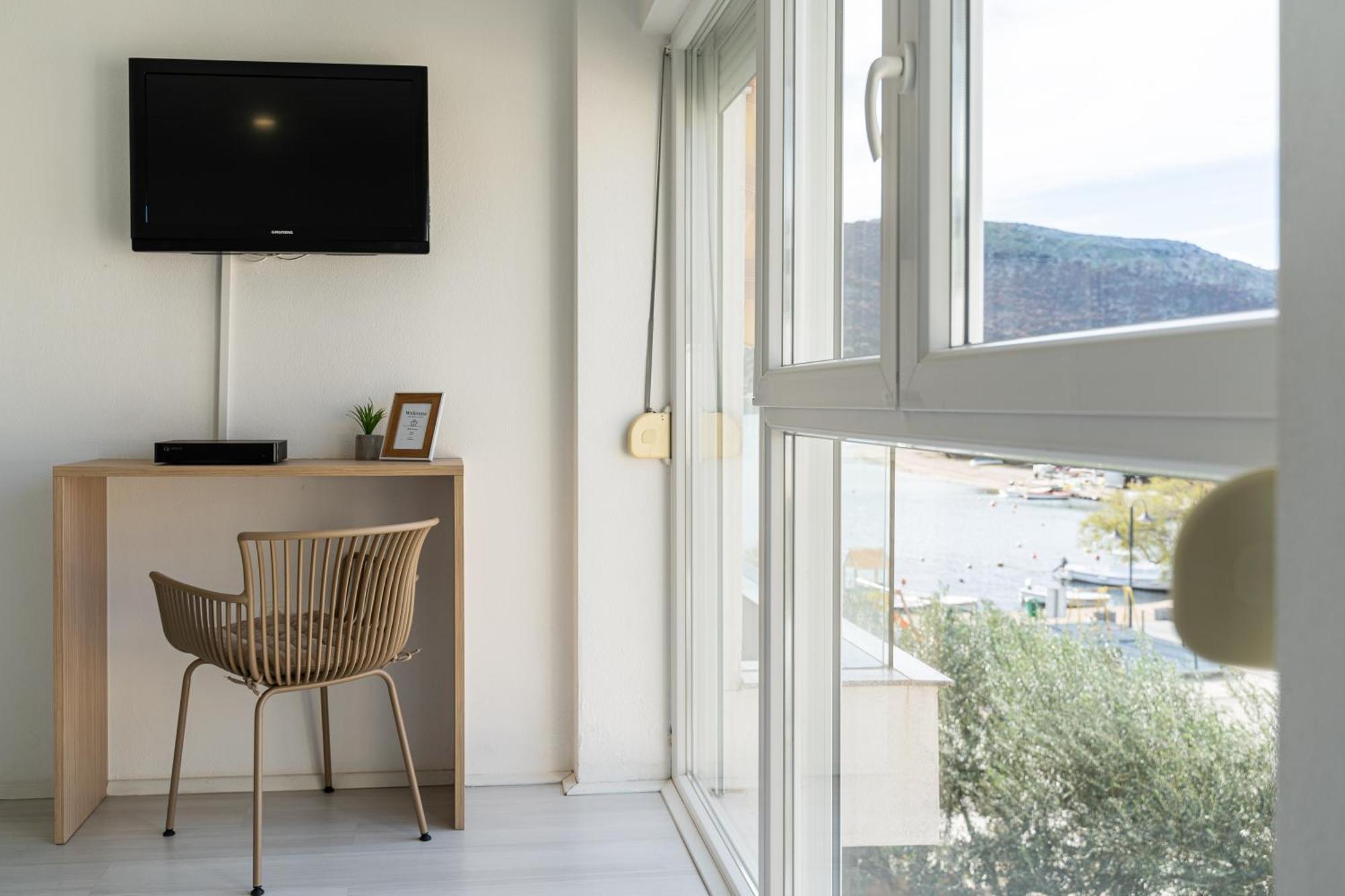 Apartments Holidays Roko Grebastica Bilik gambar