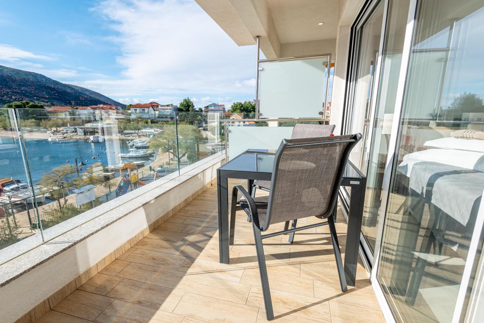 Apartments Holidays Roko Grebastica Bilik gambar