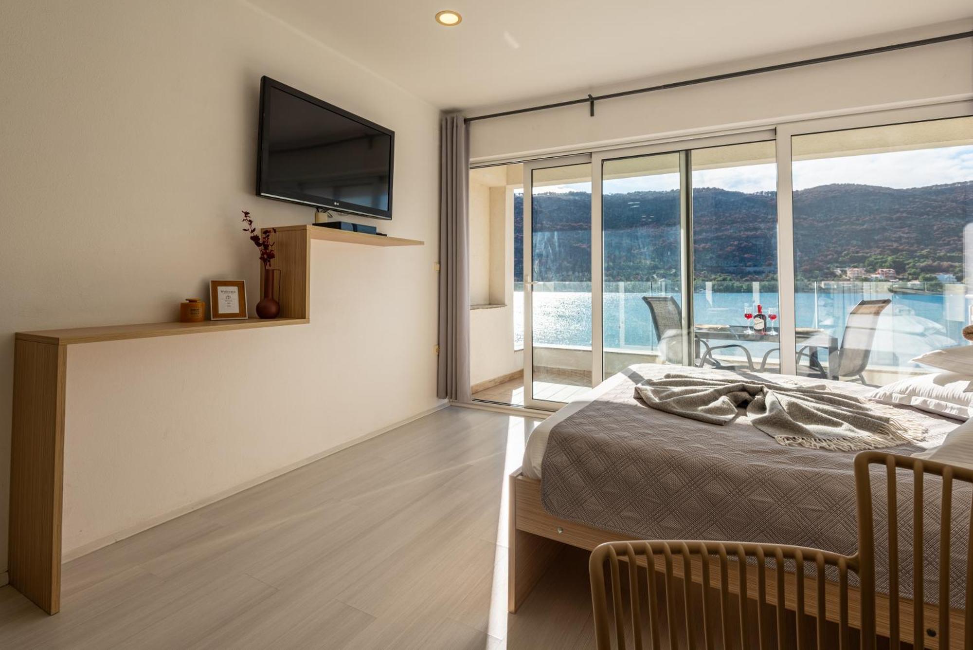 Apartments Holidays Roko Grebastica Bilik gambar